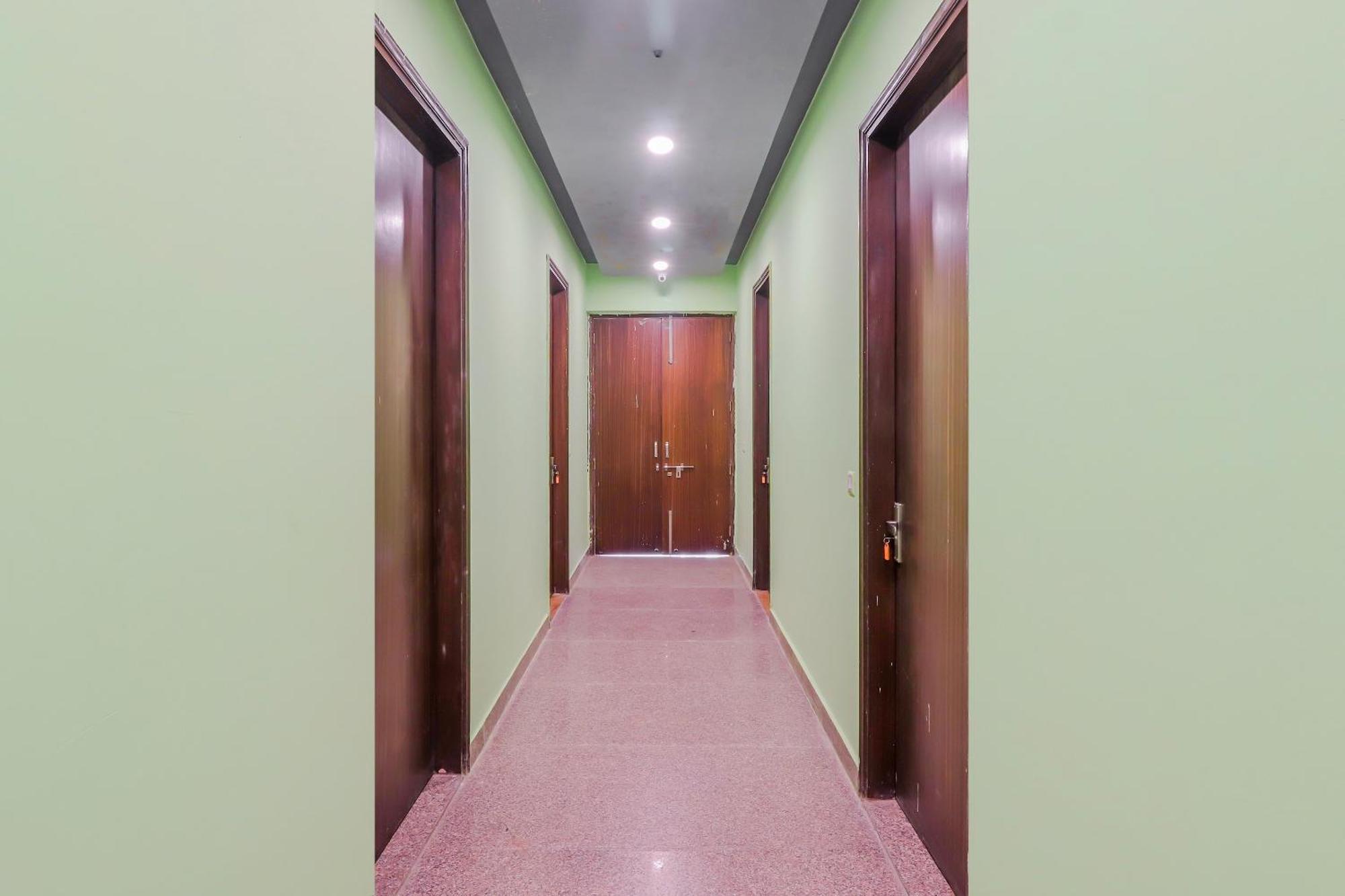 Hotel O Soho.O Noida Exterior photo