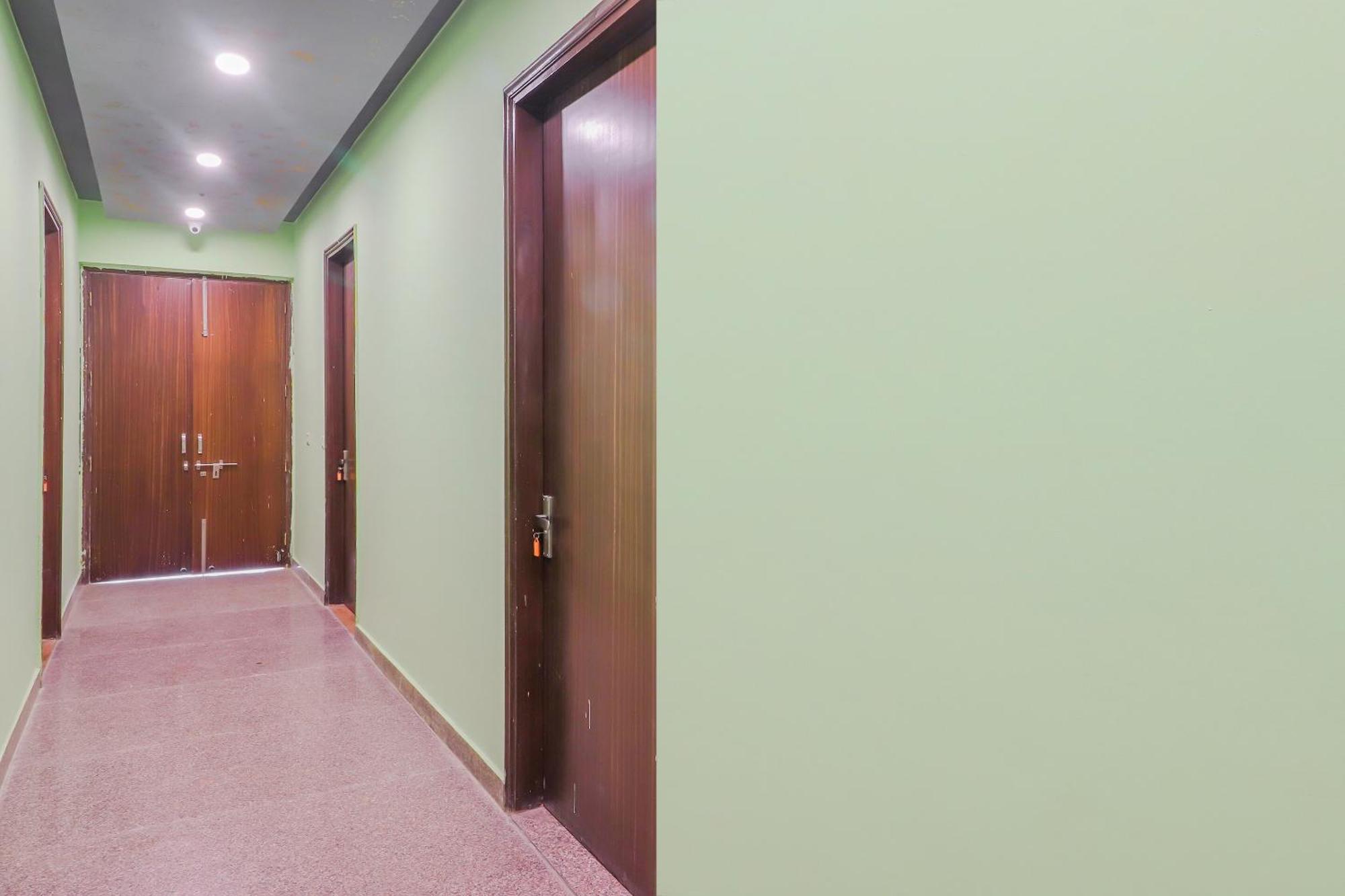 Hotel O Soho.O Noida Exterior photo